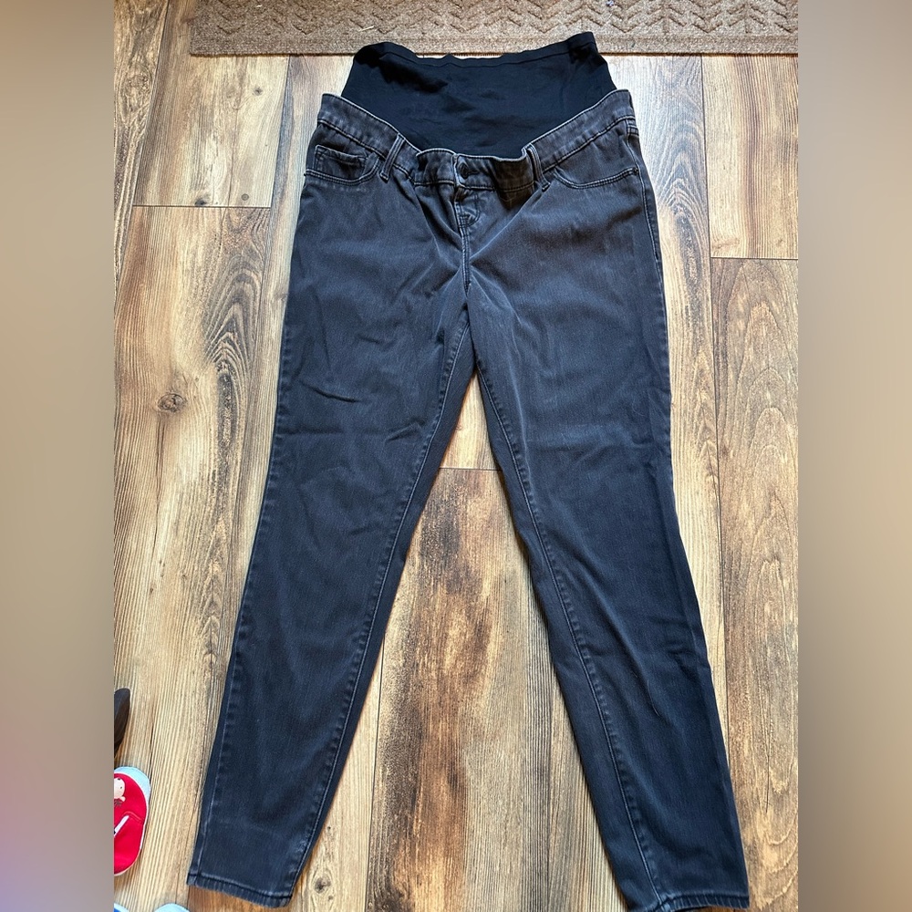 Old Navy Black Maternity Jeggings with Stretchy Comfort